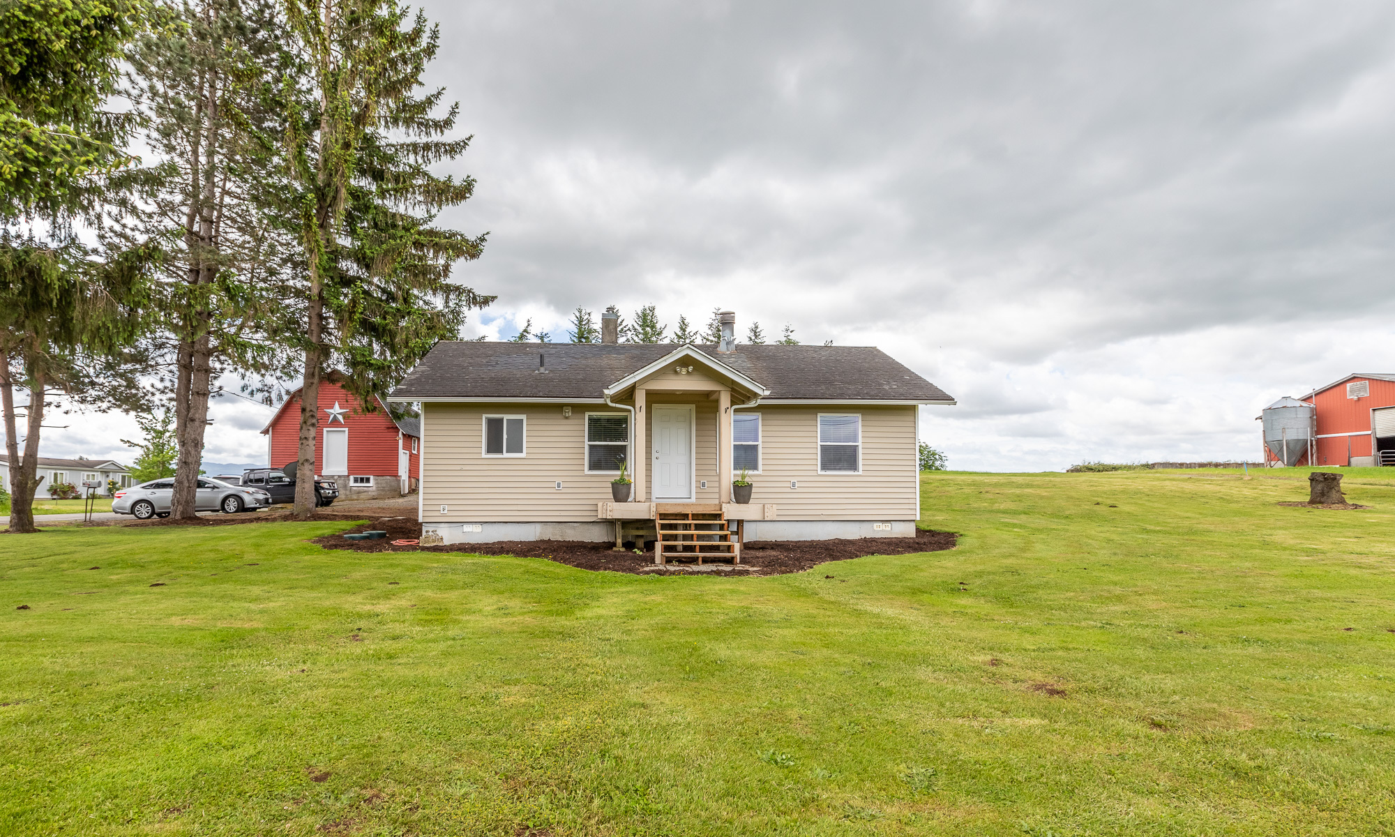 Property Photo: 8293 Slotemaker Road  8293 Slotemaker Rd  WA 98247 