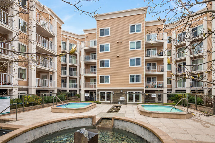 Property Photo:  1545 NW 57th St 411  WA 98107 