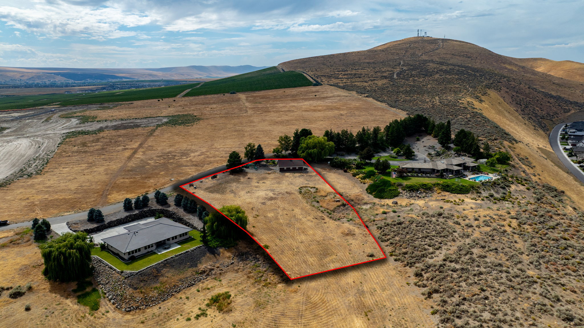Property Photo: 1254 N Bermuda Rd WA 99352