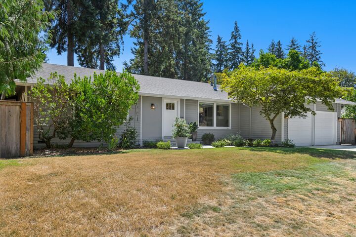 Property Photo:  11815 NE 143rd Street  WA 98034 