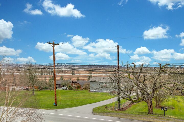 Property Photo:  6303 35th St NE  WA 98270 