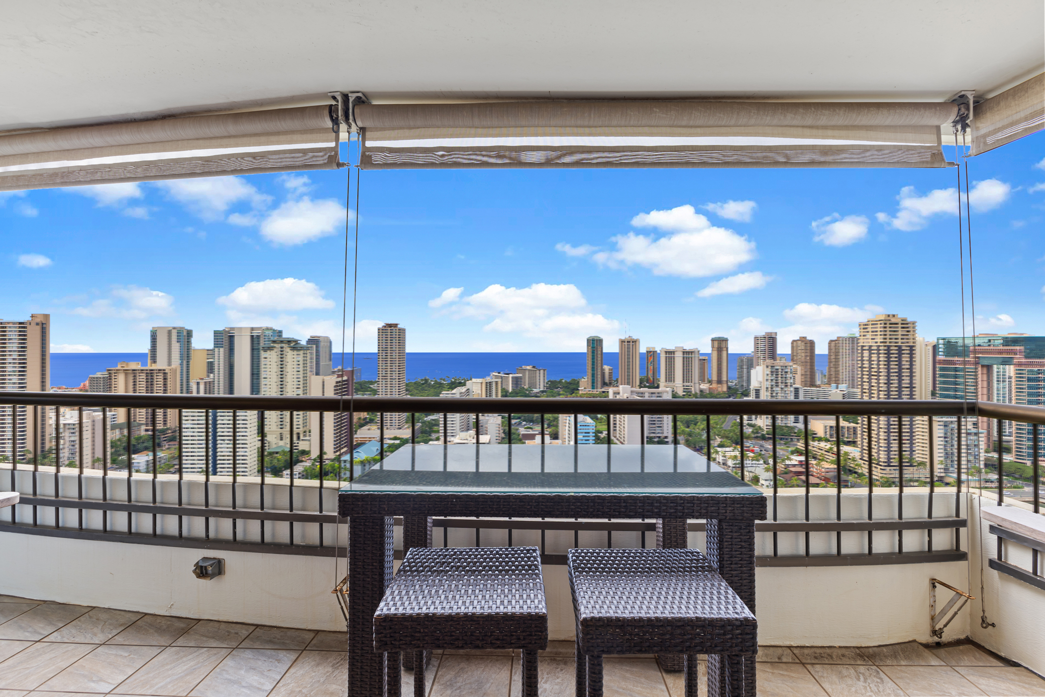 Property Photo:  2333 Kapiolani Boulevard 3314  HI 96826 