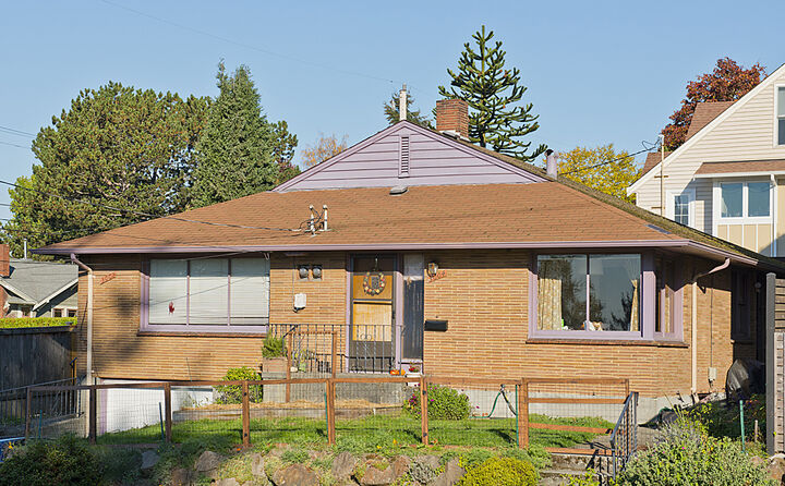 Property Photo: Bryant neighborhood duplex 30023004 NE 55th St  WA 98105 