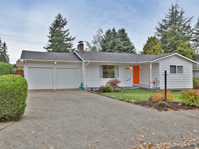 Property Photo: 15721 NE Broadway St OR 97230