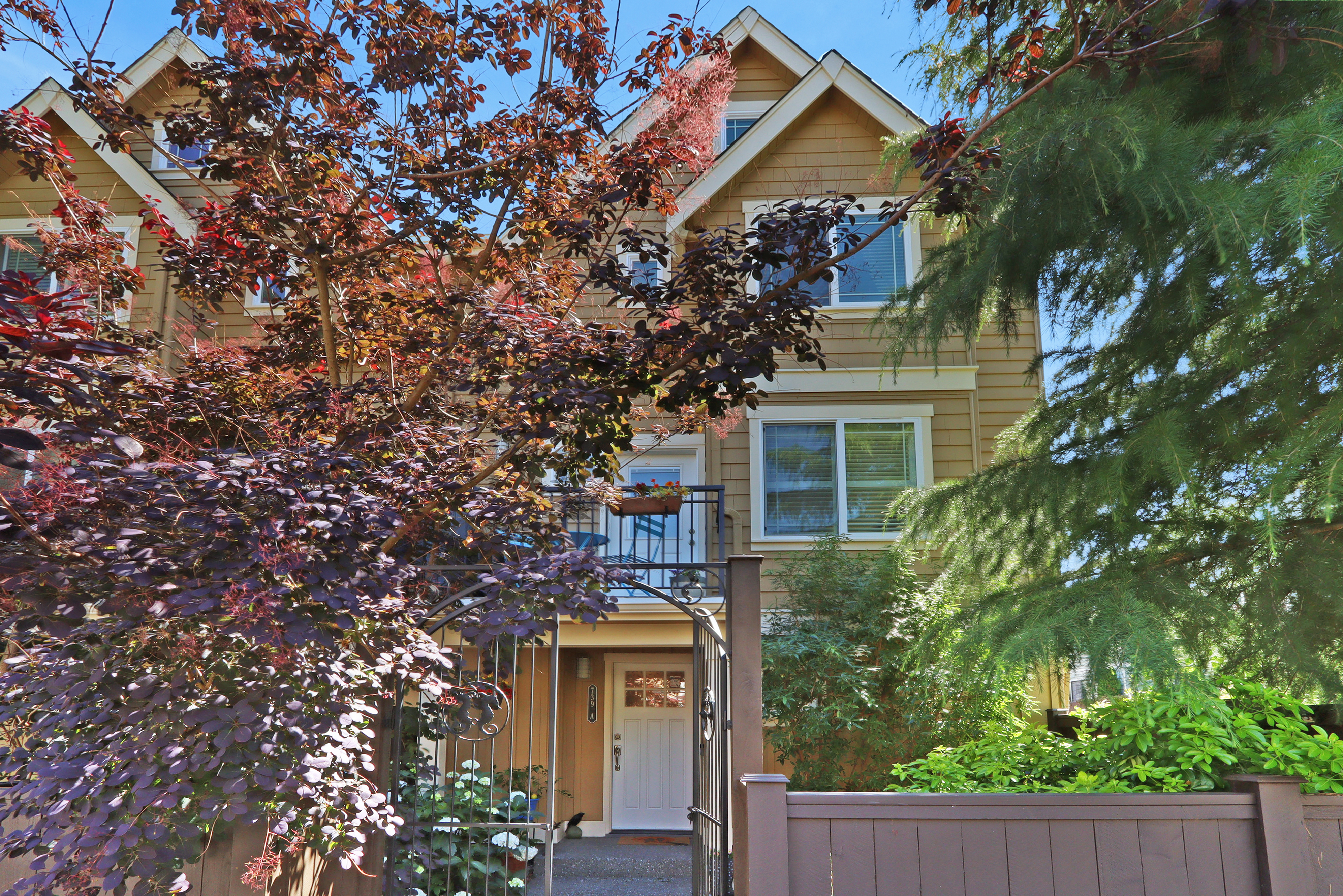 Property Photo: 739 N 94th St 739 N 94th St A  WA 98103 