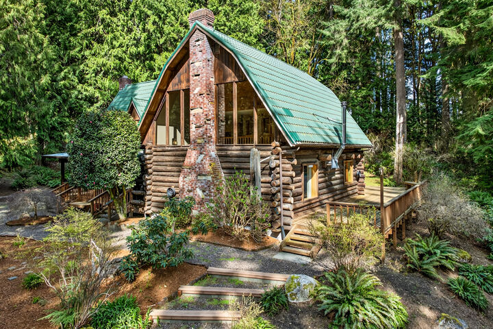 Property Photo: 18020 214th Avenue NE WA 98077