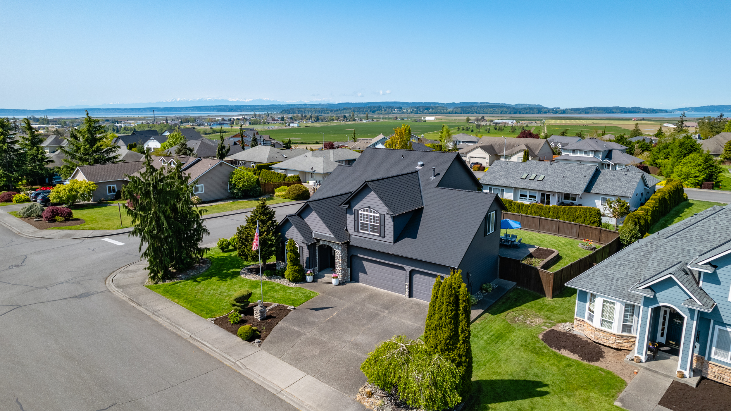 Property Photo: 28202 85th Drive NW WA 98292