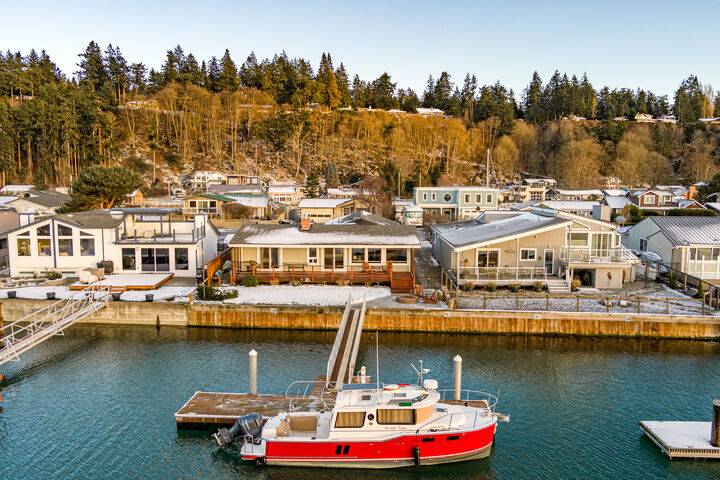 3718 Steelhead Drive  Greenbank WA 98253 photo