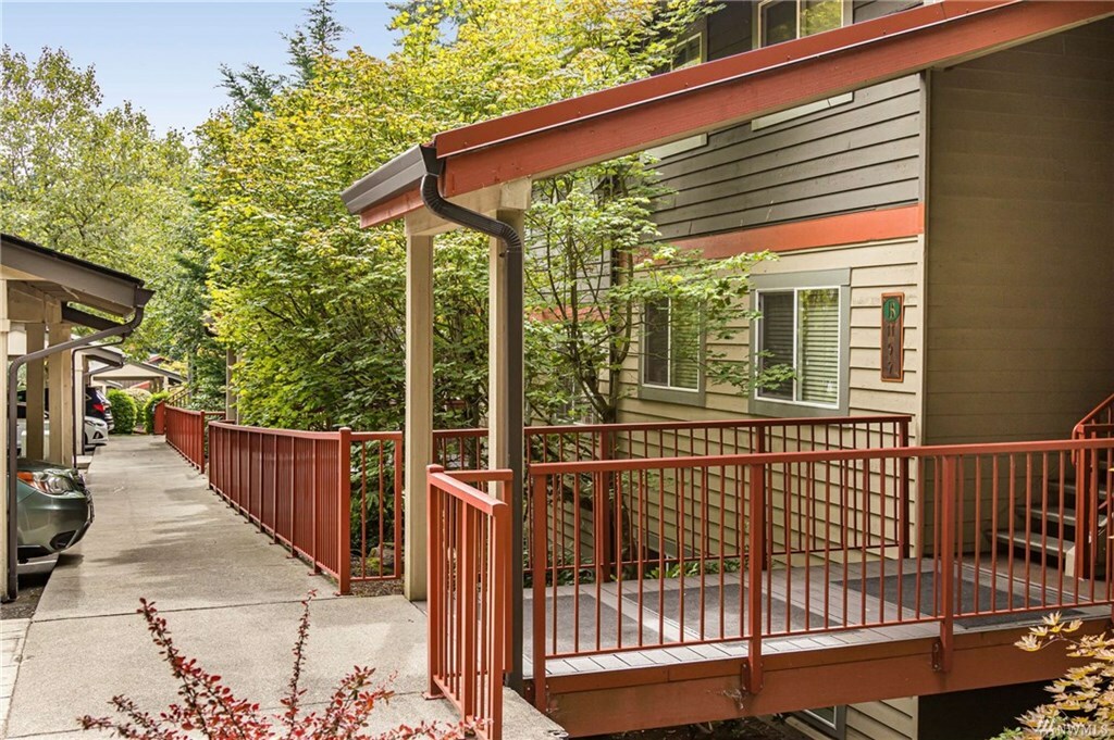 Property Photo:  11054 NE 33rd Place B-8  WA 98004 