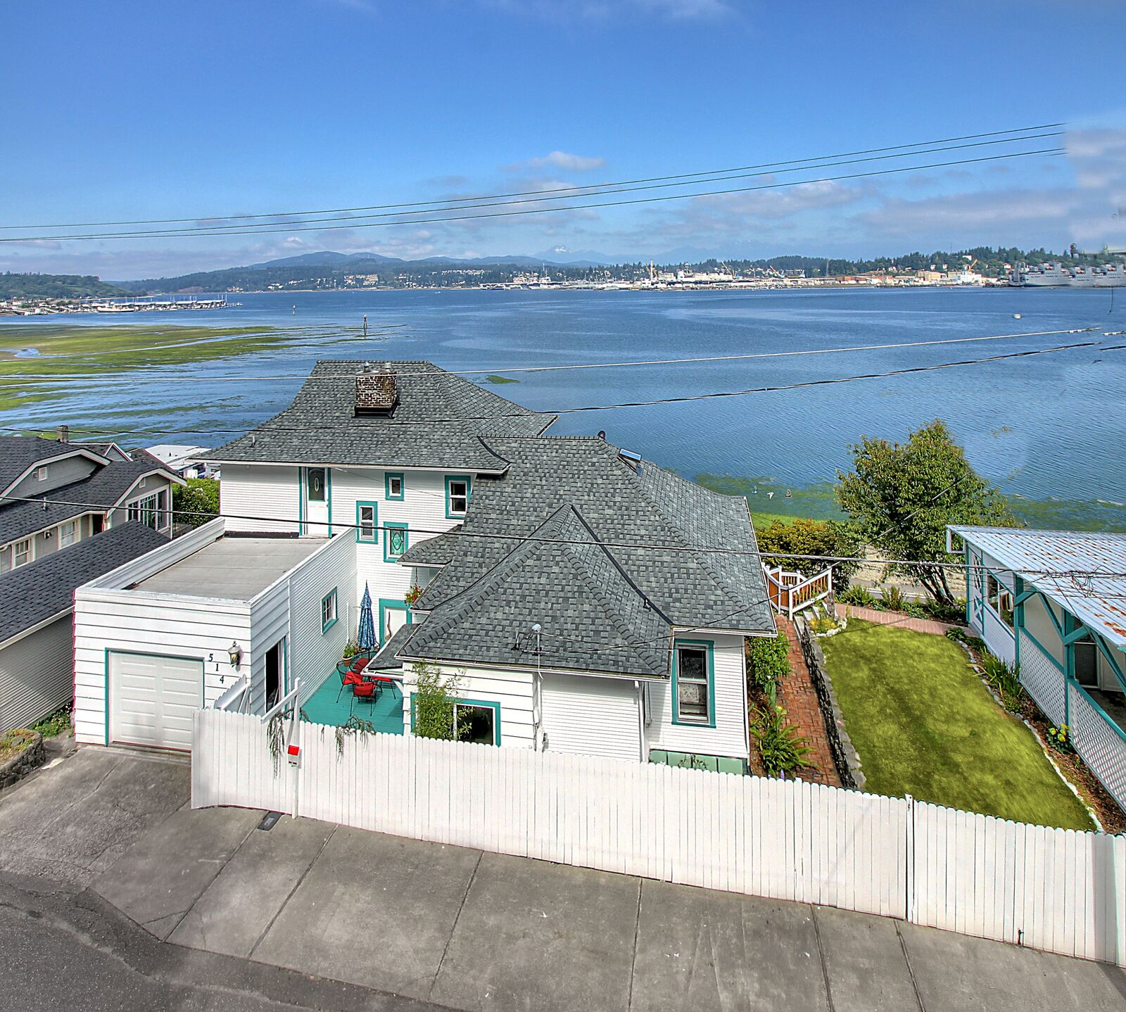 Property Photo: 514 Perry Ave N WA 98366