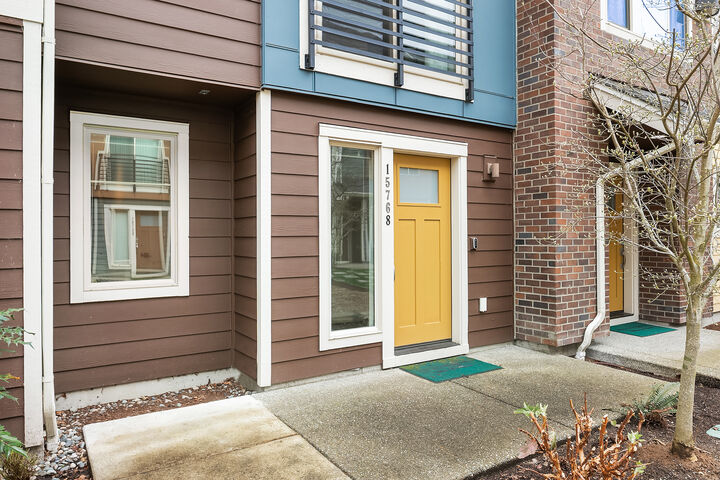 Property Photo:  15768 NE 14th Ter  WA 98008 