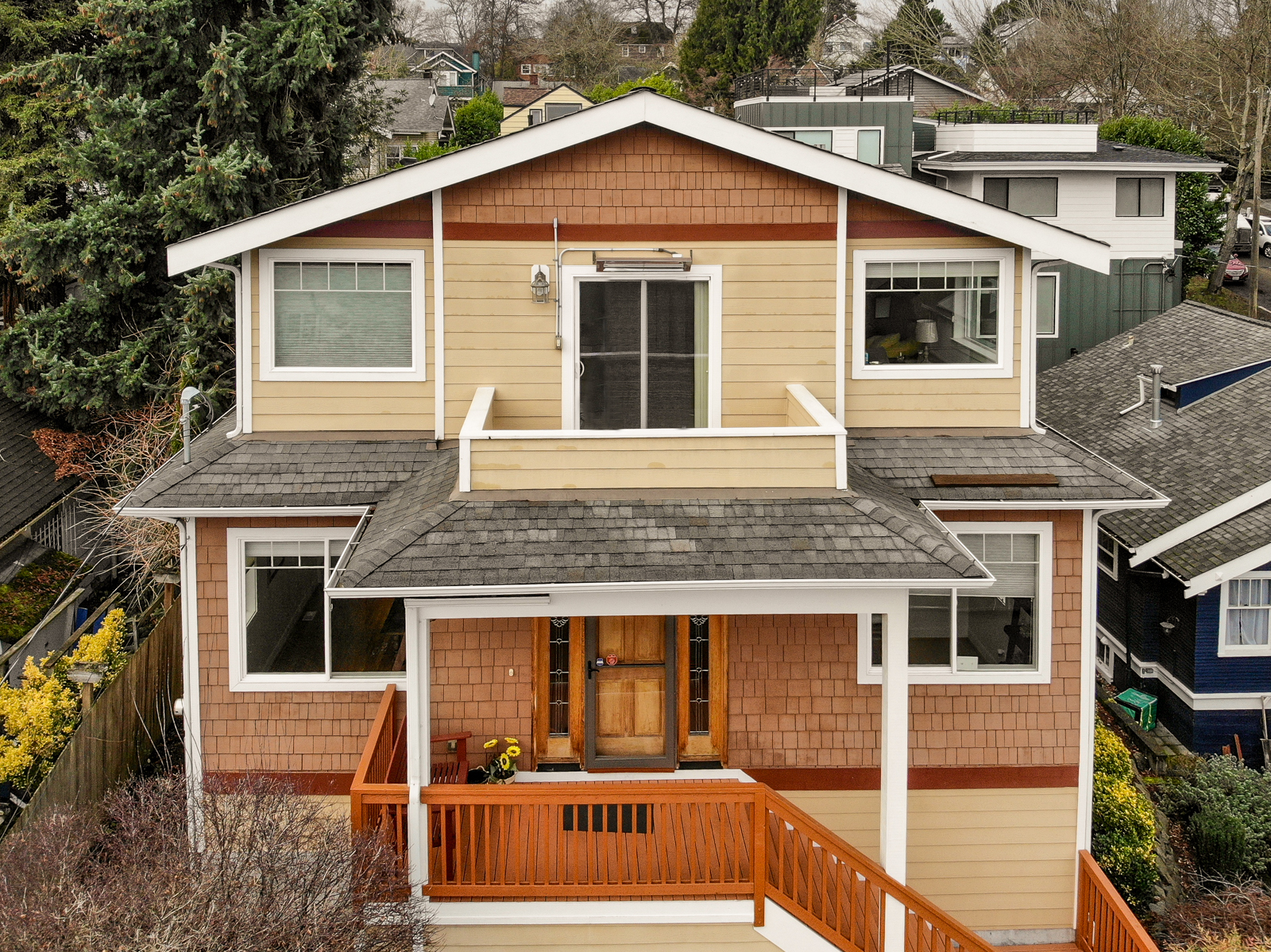 Property Photo: 333 24th Avenue E WA 98112