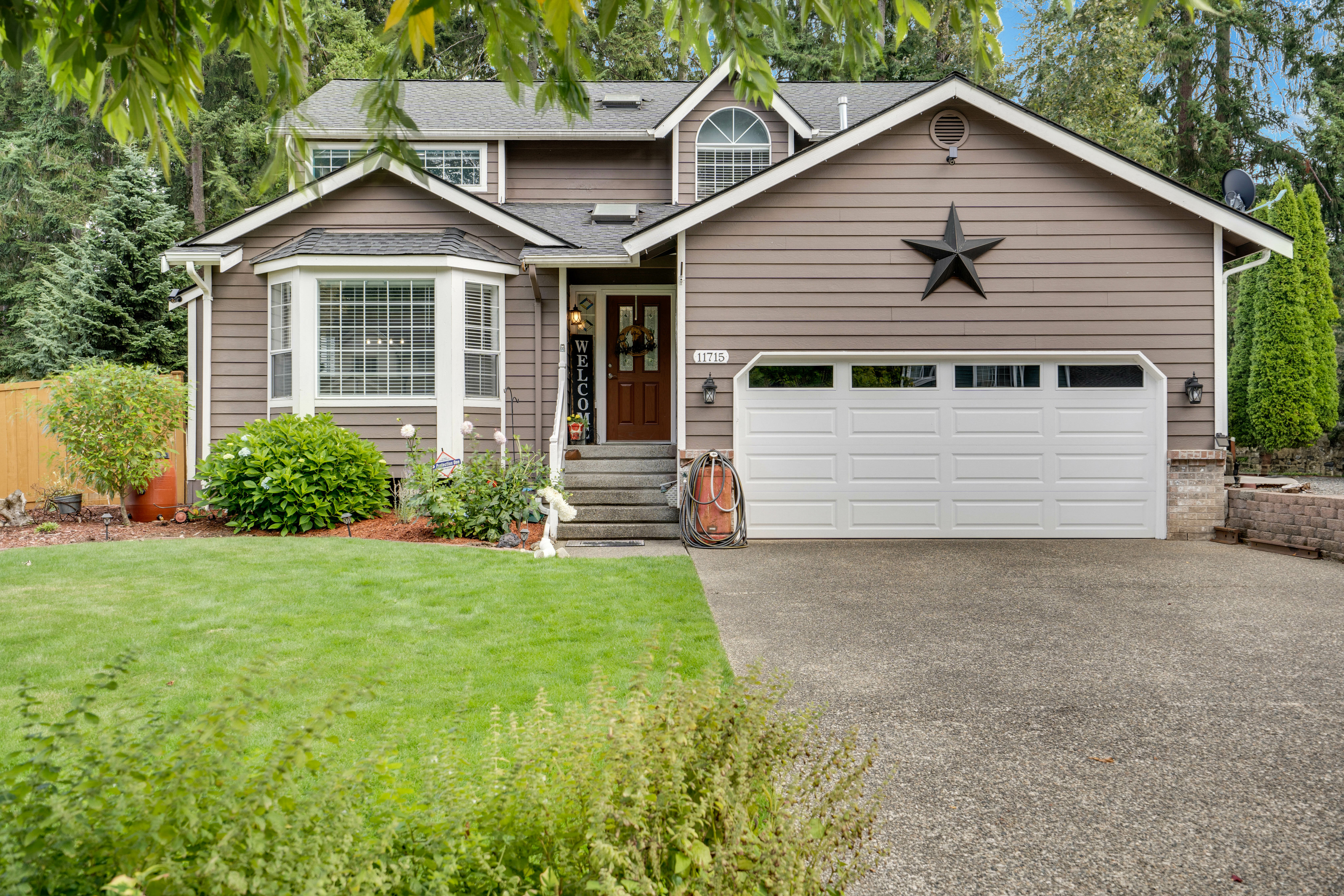 Property Photo:  11715 218th Avenue Ct E  WA 98391 