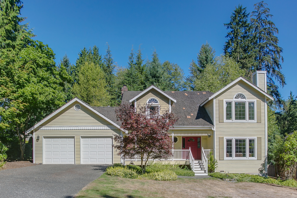 Property Photo: 17016 NE 131st Place WA 98052
