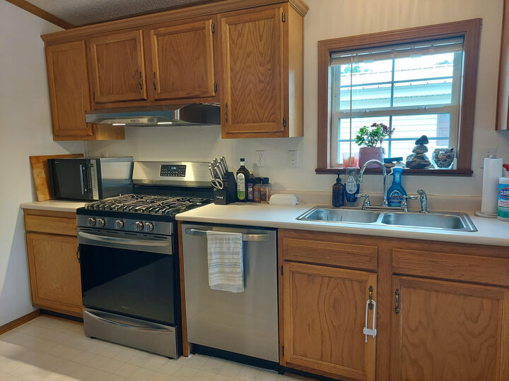 Property Photo: 2454 Friendship Dr MI 49686