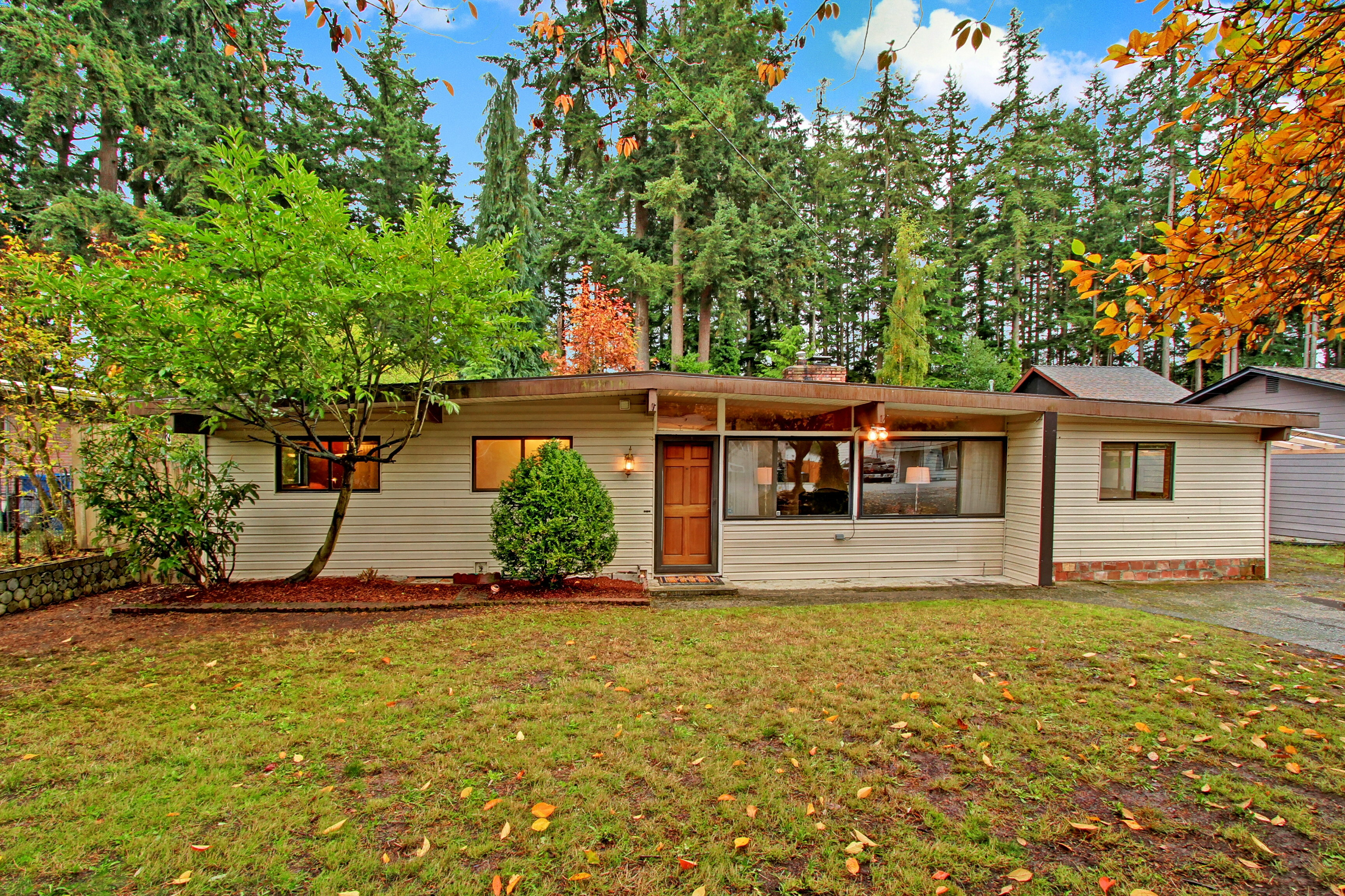 Property Photo:  6024 190th St SW  WA 98036 