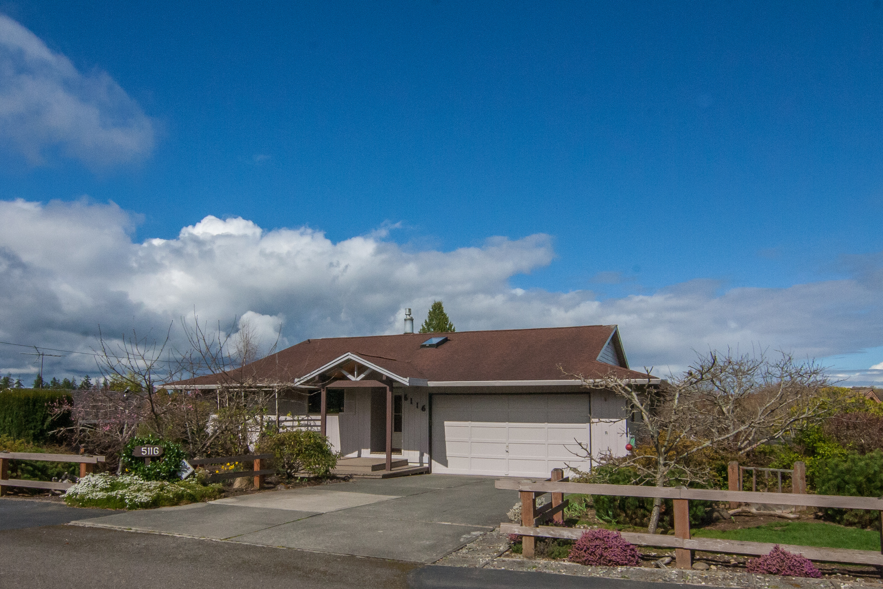 Property Photo:  5116 Willow Rd NW  WA 98340 