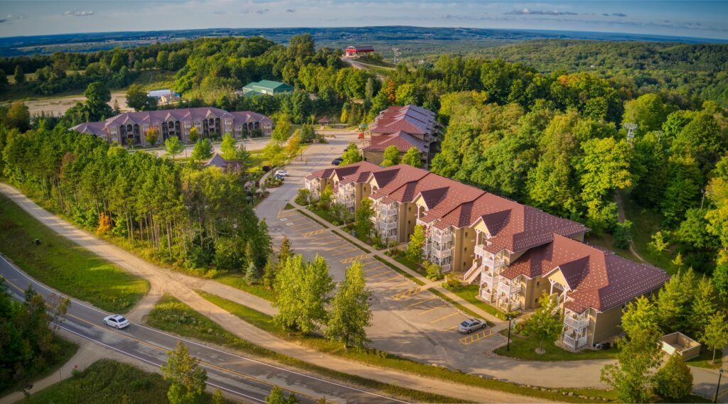 Property Photo:  Carriage Country Club Towns  ON L0L 2L0 