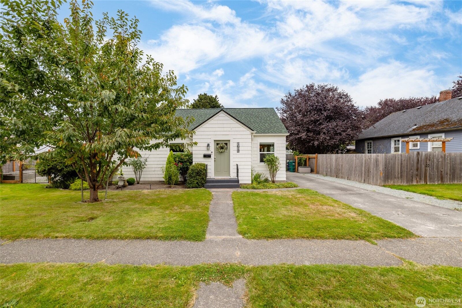 Property Photo:  1612  Cleveland Avenue  WA 98273 