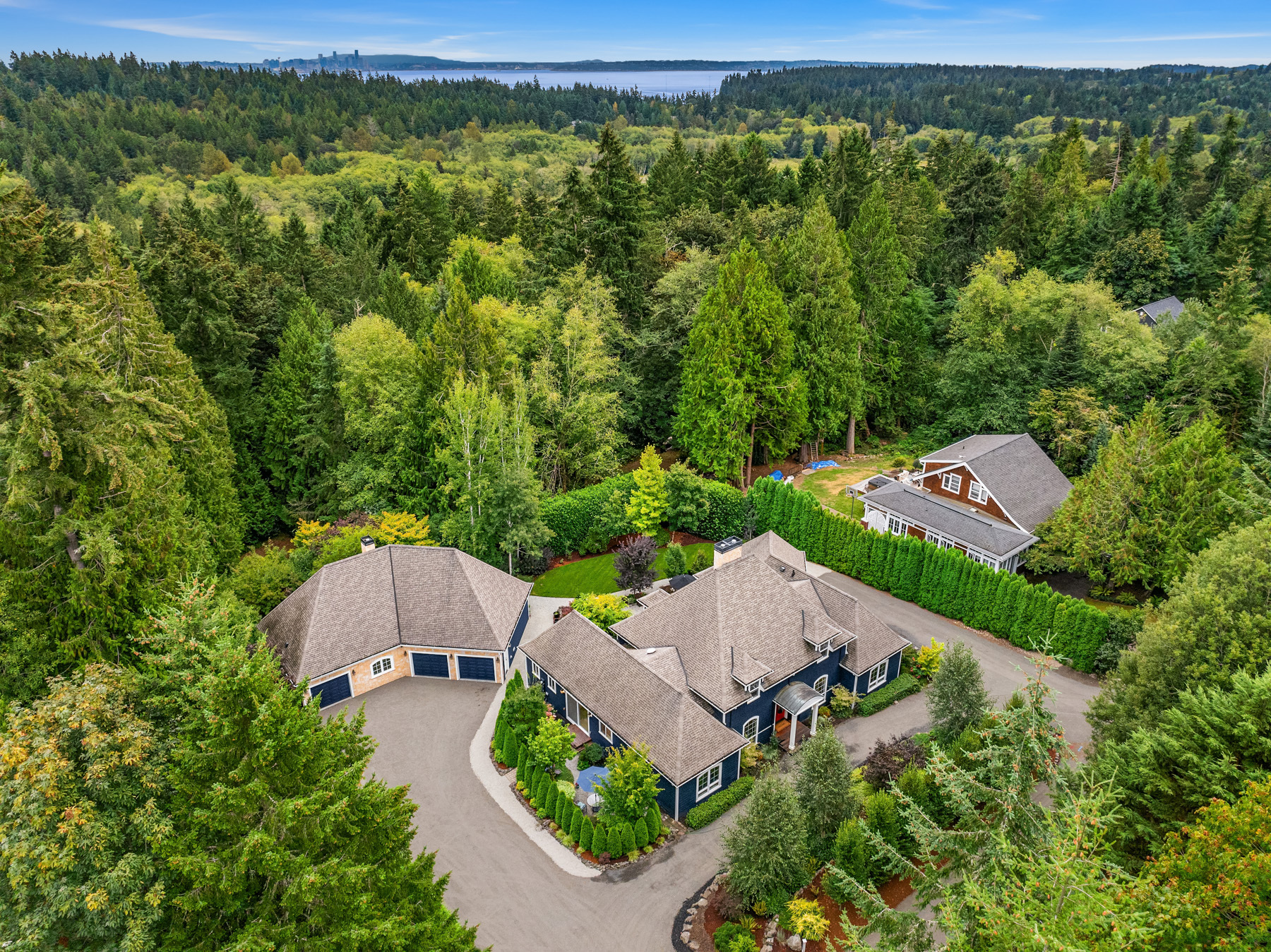 Property Photo:  11120 Fairmont Lane NE  WA 98110 