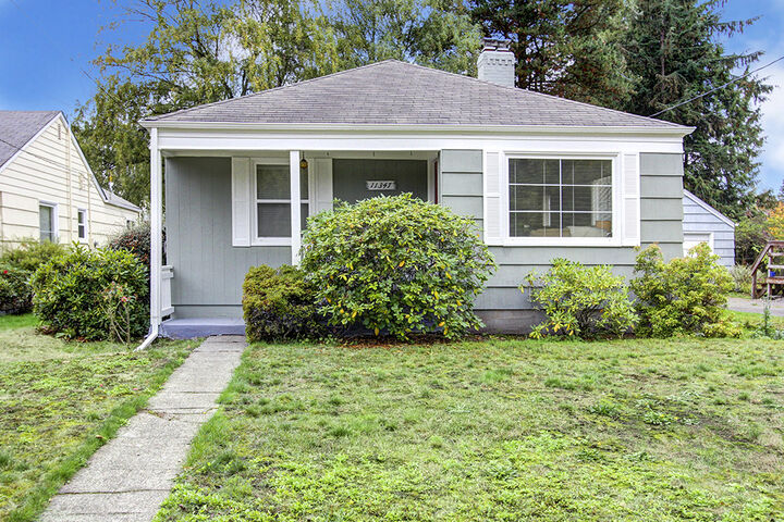 11347 15th Avenue NE  Seattle WA 98125 photo