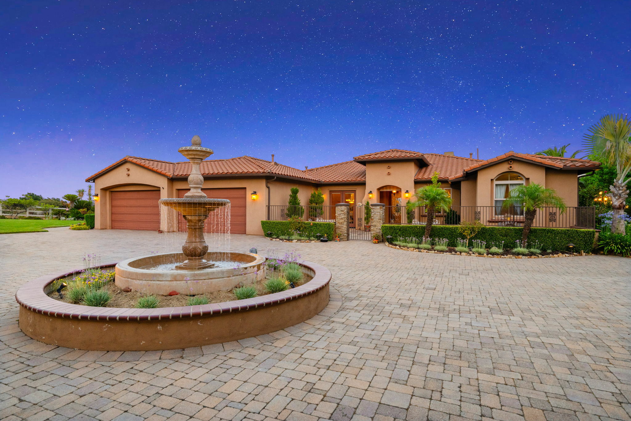 Property Photo: 42125 Hacienda Drive CA 92562
