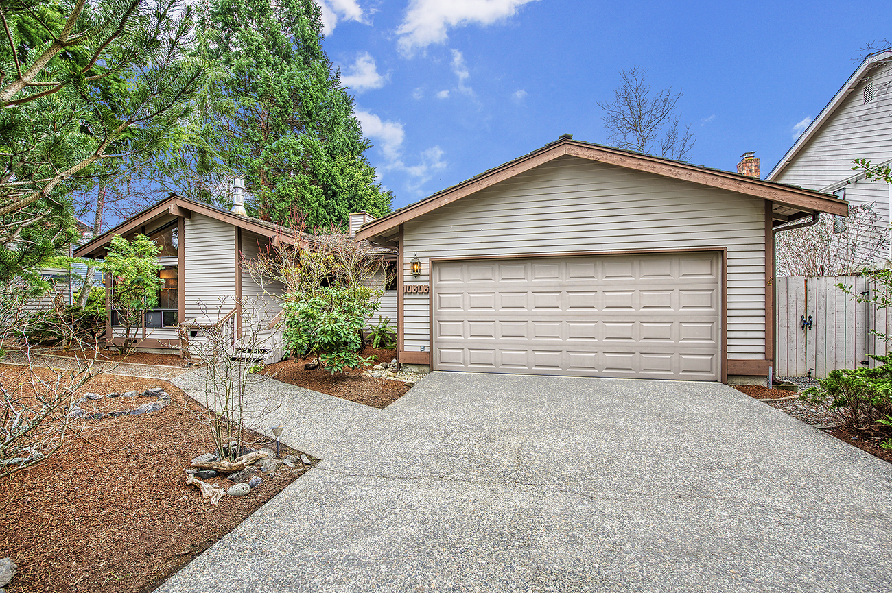Property Photo: 10606 237th Place SW WA 98020
