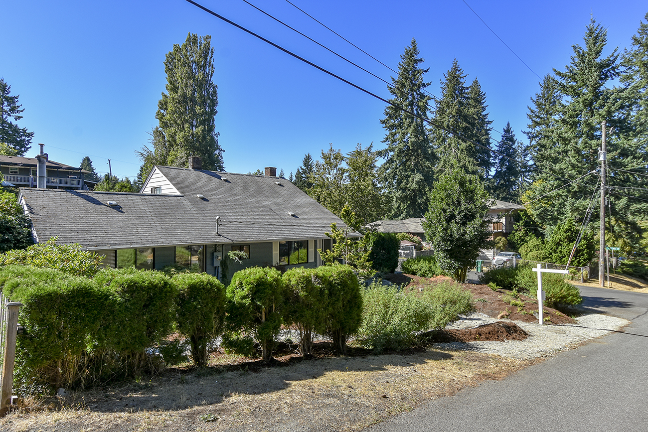 Property Photo: Exterior Front 16605 15th Ave SW  WA 98166 
