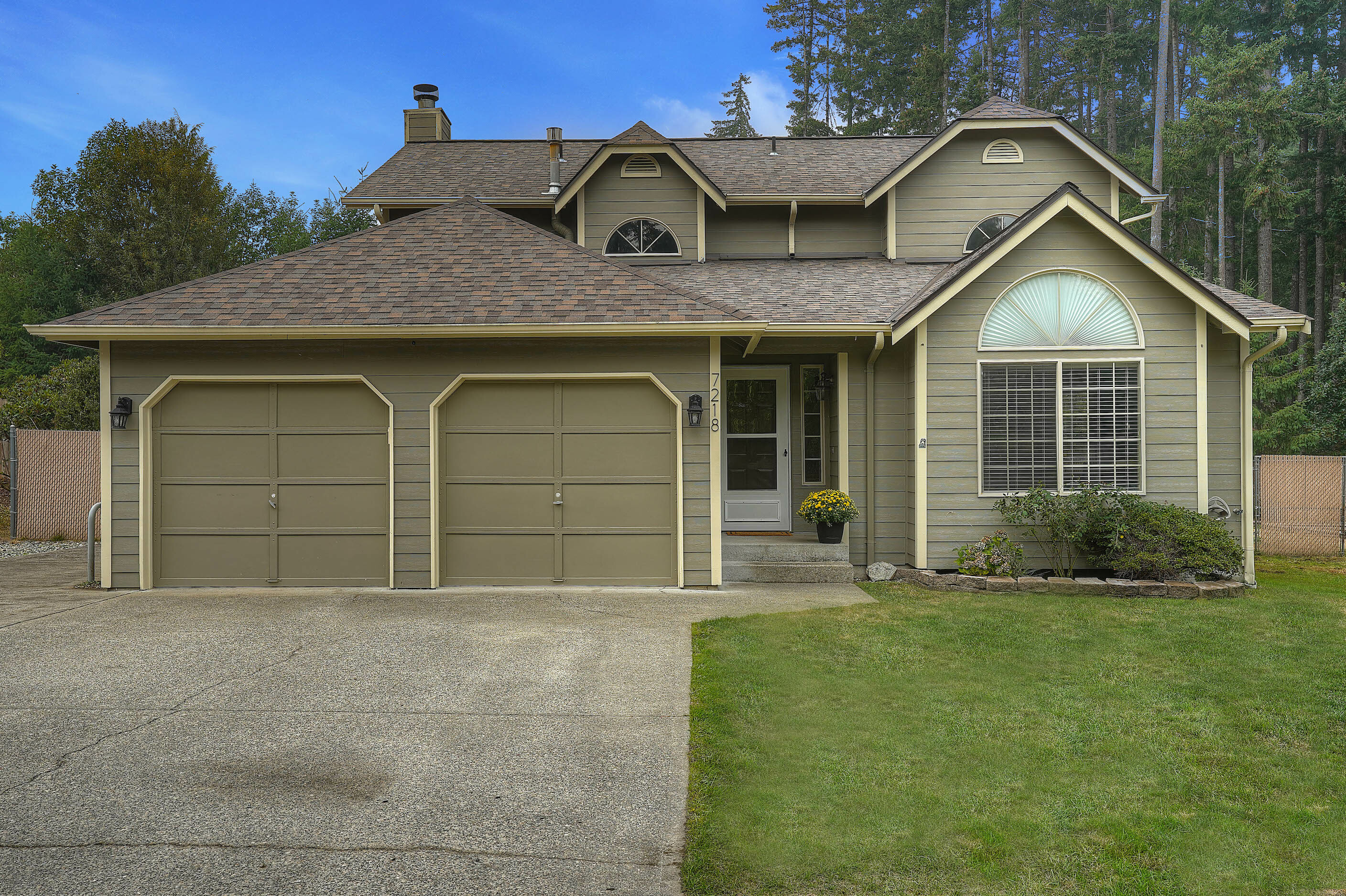 Property Photo:  7218 Bonnieville Place SE  WA 98367 