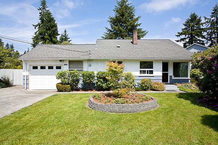 18010 North Park Place N  Shoreline WA 98133 photo