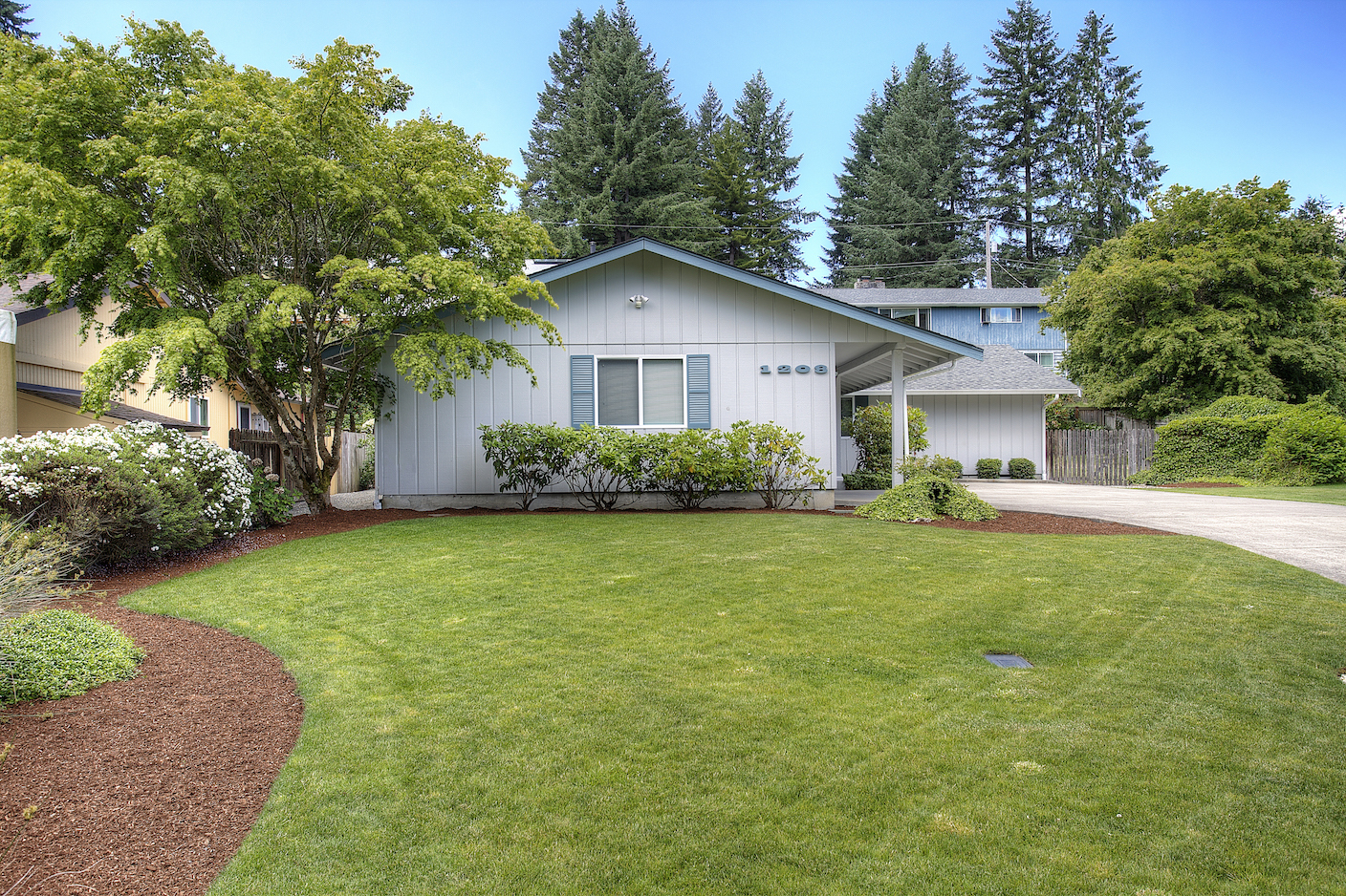 Property Photo:  1208 Del Monte Ave  WA 98466 