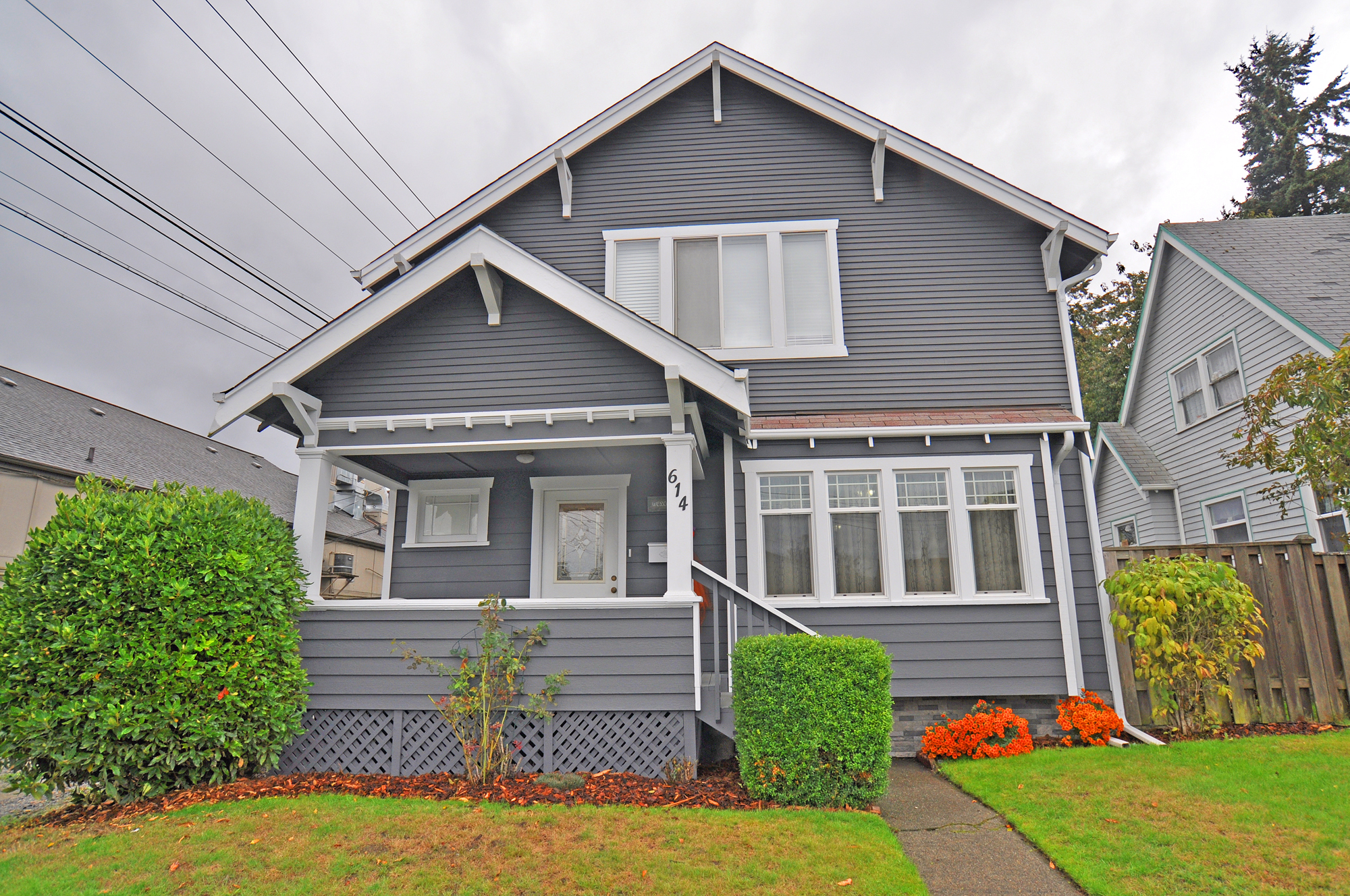 Property Photo:  614 N Warner St  WA 98406 