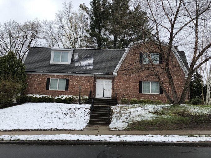 Property Photo:  922 Lawton Rd  WA 98036 