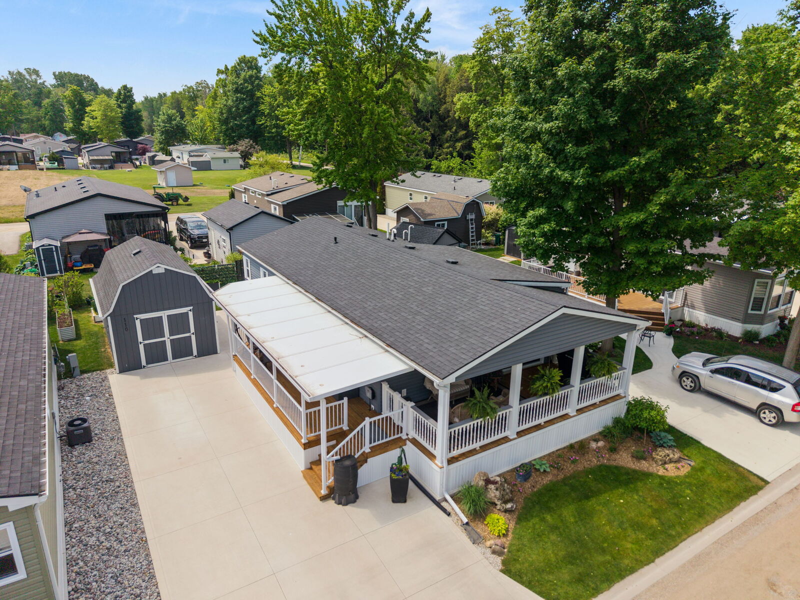 Property Photo: 36501 Dashwood Road 110 ON N0M 1N0