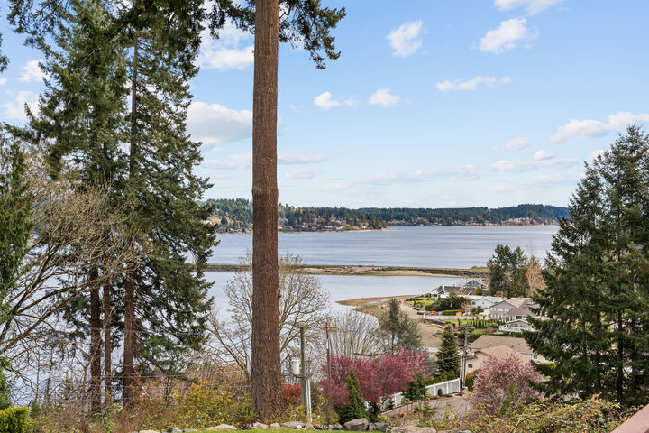 Property Photo:  166 Bella Bella Dr  WA 98333 