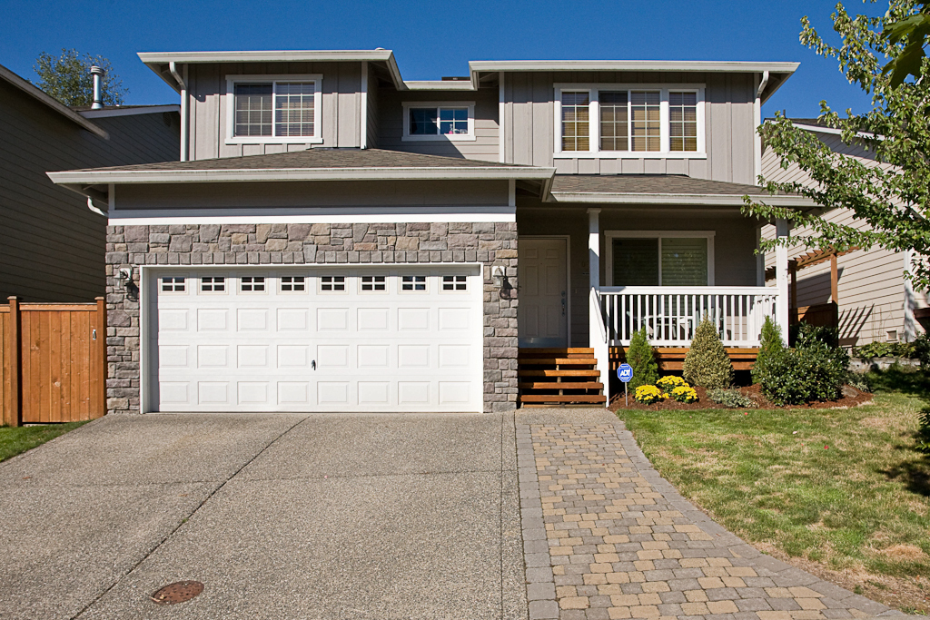 Property Photo:  10116 28th Dr SE  WA 98208 