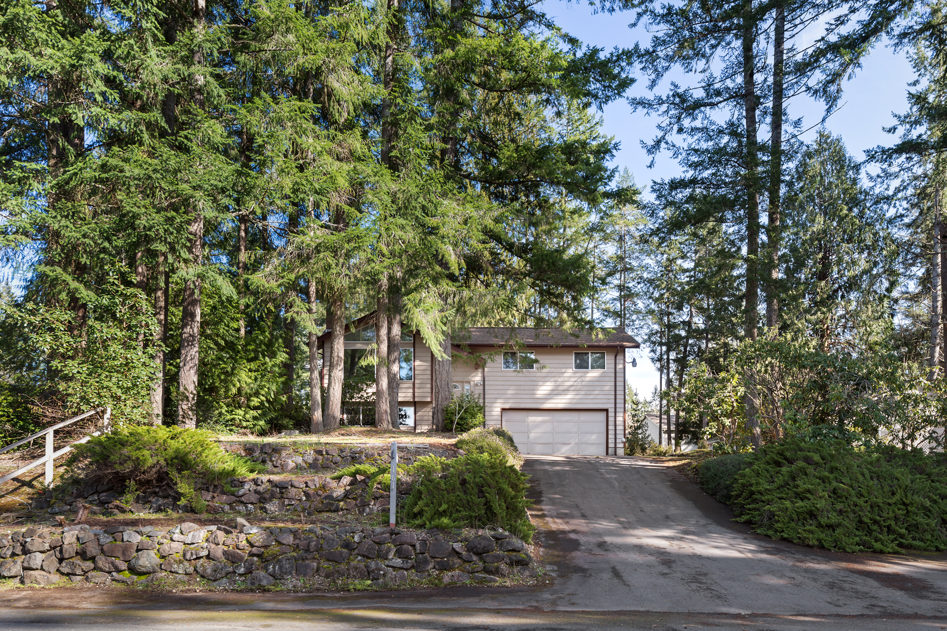 Property Photo:  161 E Lakeshore Dr  WA 98524 