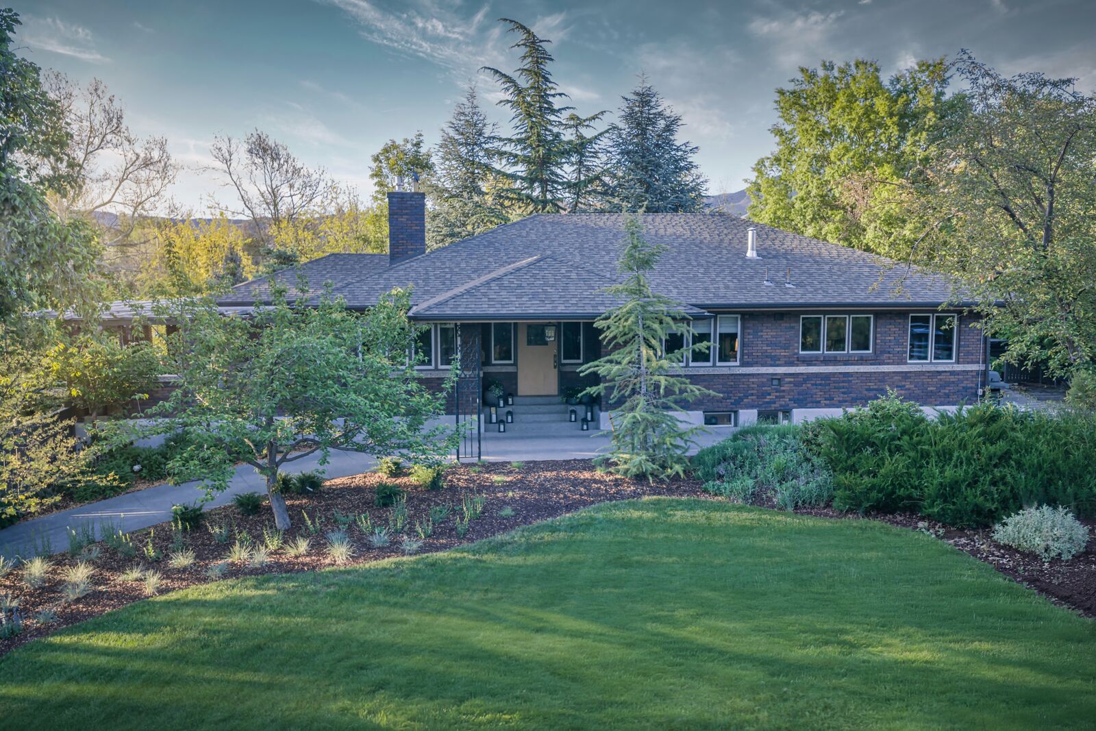 Property Photo:  1525 E Westmoreland Dr S  UT 84105 