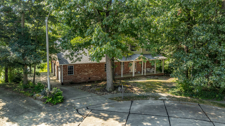 Property Photo: 11 Kensington Drive IL 62234