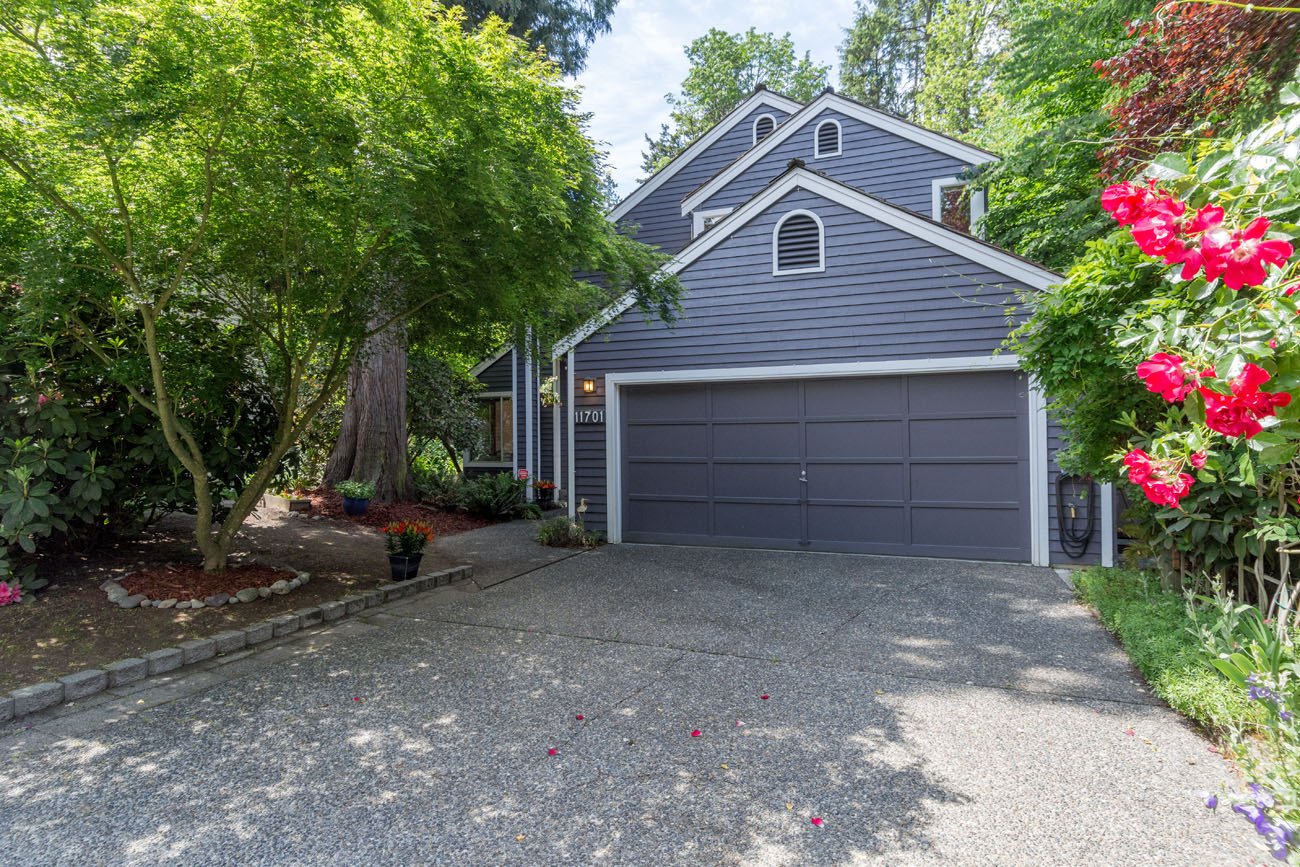 Property Photo:  11701 NE 165th Place  WA 98011 