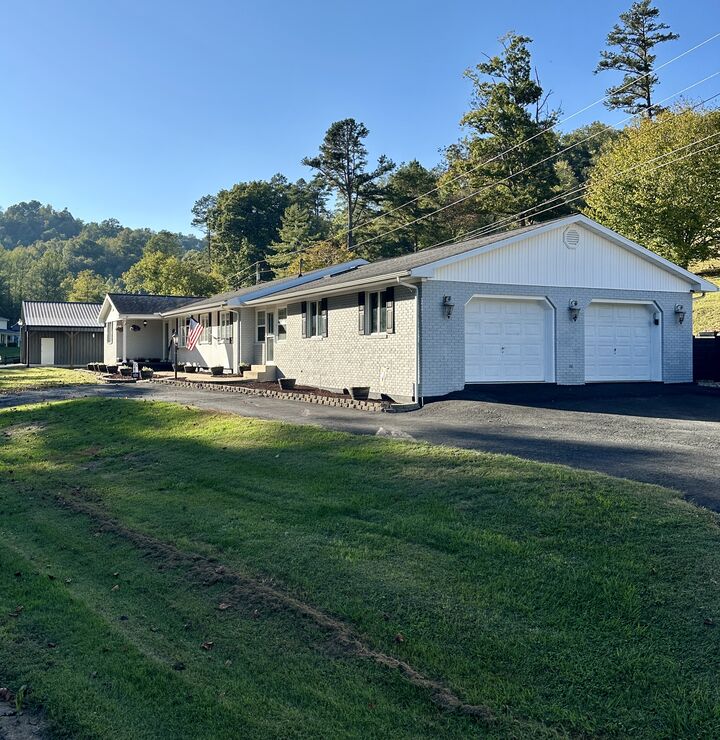 388 Colvin Branch Road  Oil Springs KY 41238 photo