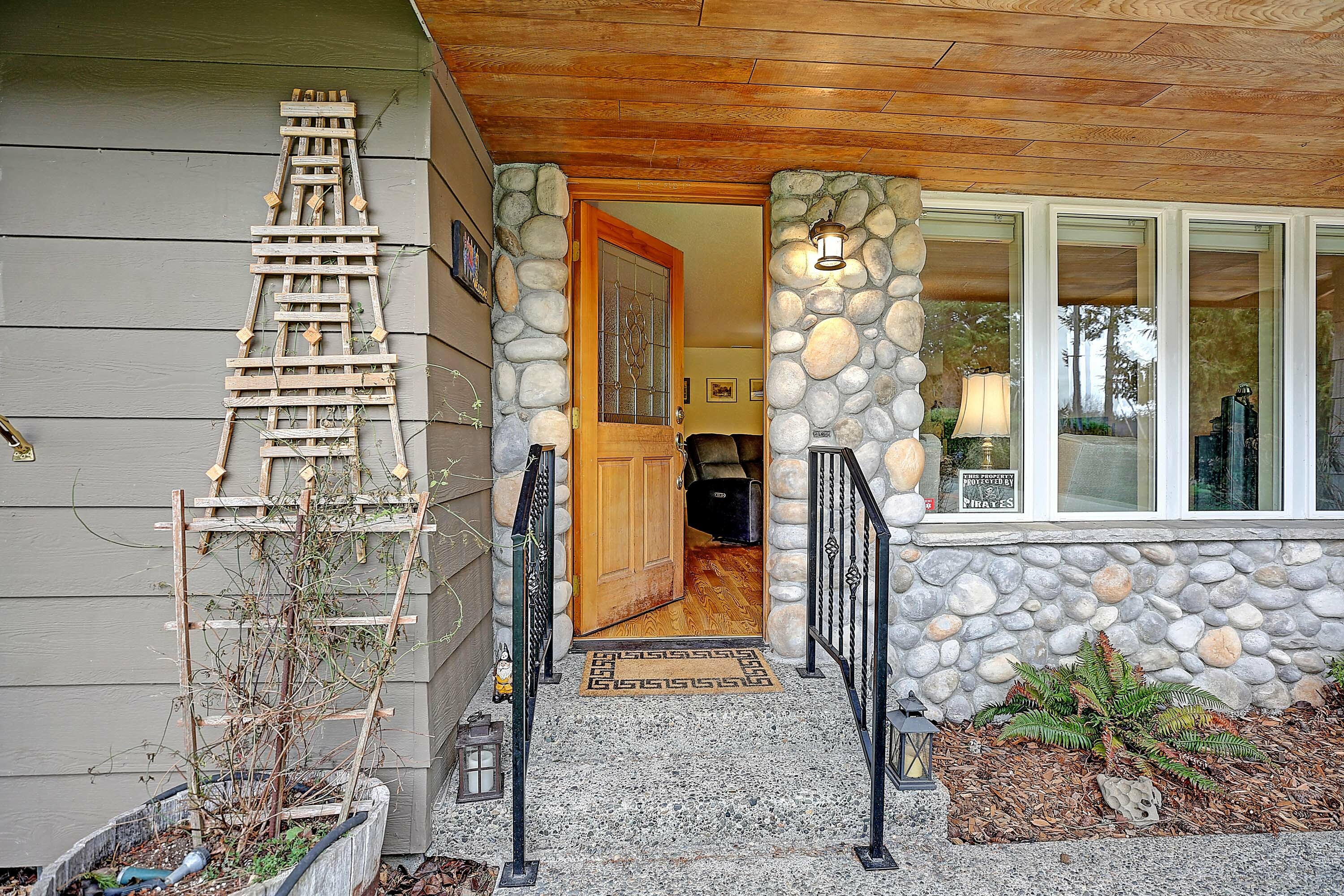 Property Photo:  289 Heather Drive  WA 98282 