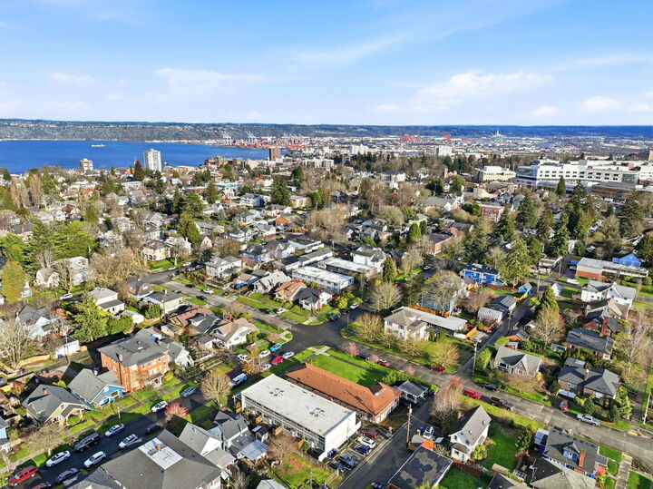 Property Photo: 708 N L Street 2 WA 98403