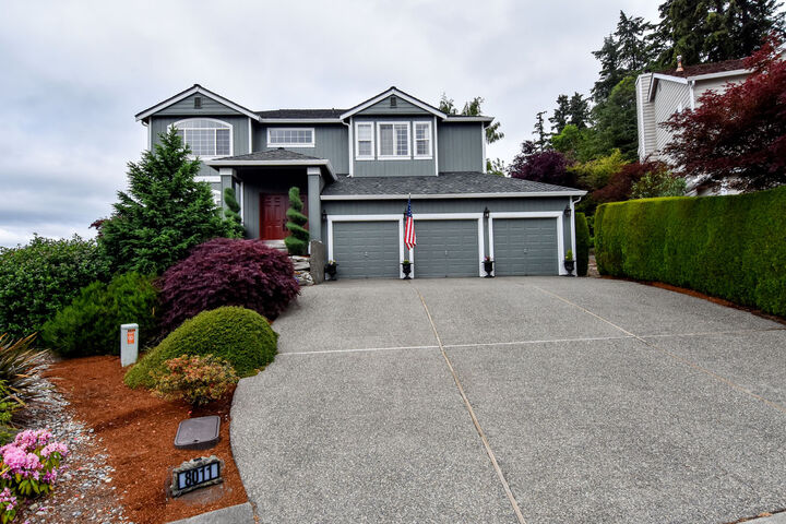 8011 120th Place SE  Newcastle WA 98056 photo