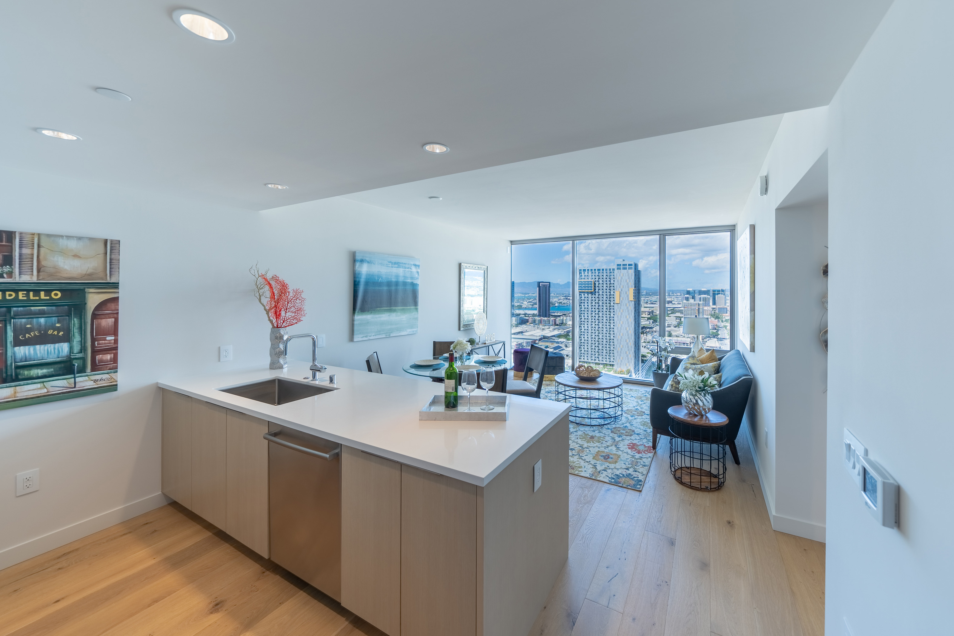 1001 Queen Street 3113  Honolulu HI 96814 photo