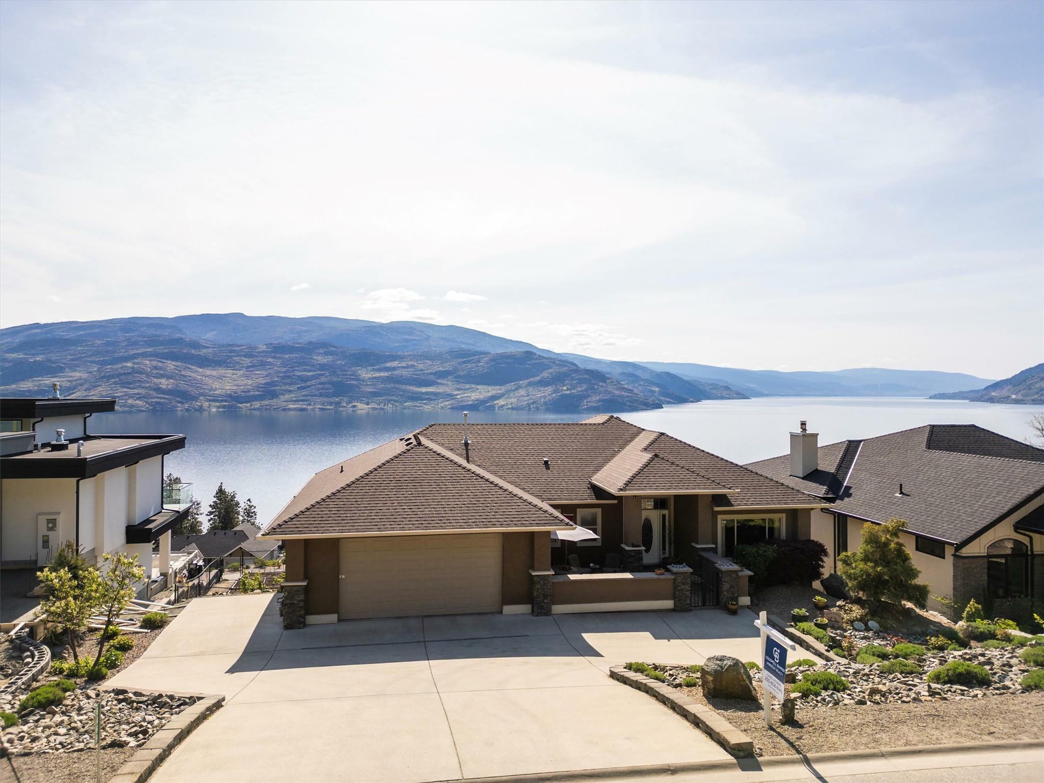 Photo de la propriété: 6469 Bulyea Avenue BC V0H 1X7